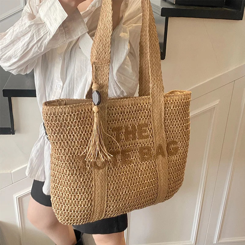 French style large capacity woven straw woven bag for women, new beach vacation shoulder bag, casual commuting tote bag