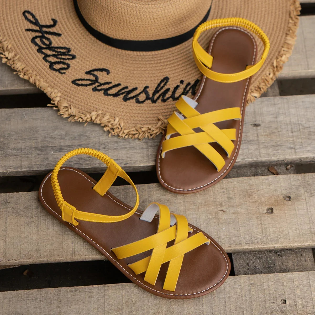 Chic Spring Essential: Women's Lightweight Flat Sandals with Easy-Fit Elastic Band, Perfect for All-Day Comfort and Style
