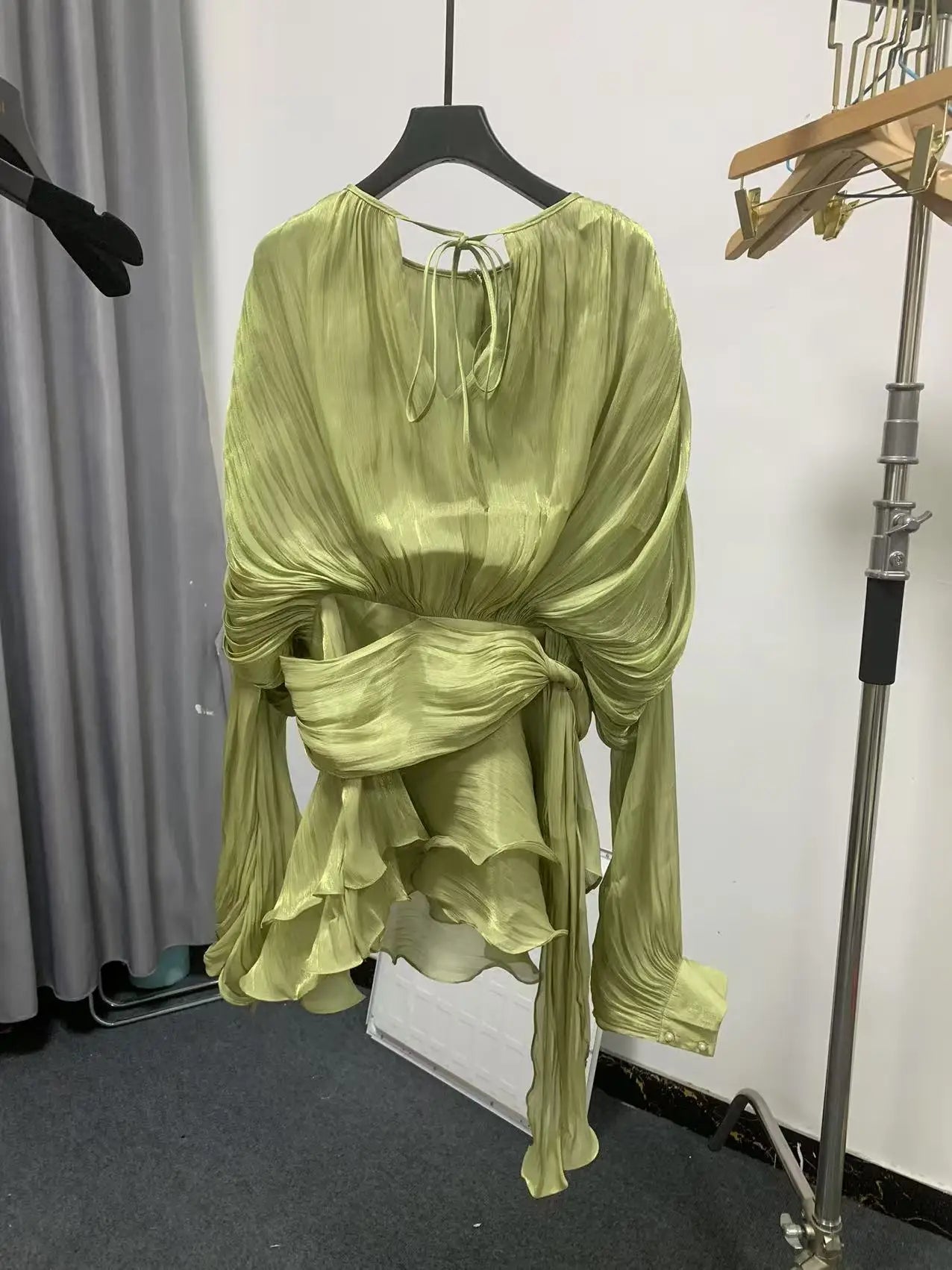 VGH Chic Spliced Lace Up Loose Sexy Short Dresses For Women Round Neck Long Sleeve Minimalist Ruffles Folds Dress Female Fashion