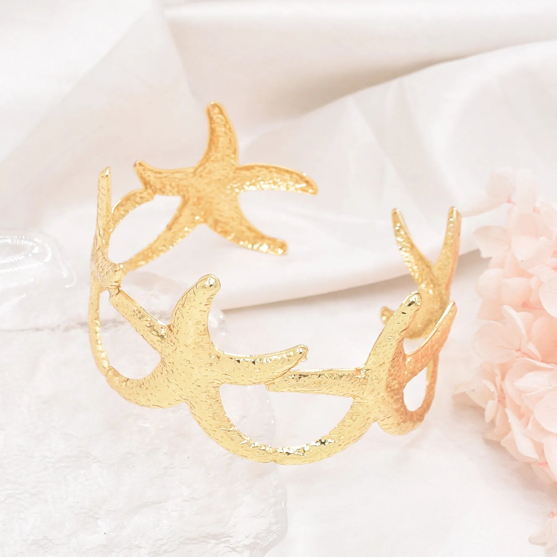 New Trending Golden Silvery Starfish Arm Bracelet for Women Summer Beach Party Charm Cuff Bracelets Bangles Jewelry Accessories
