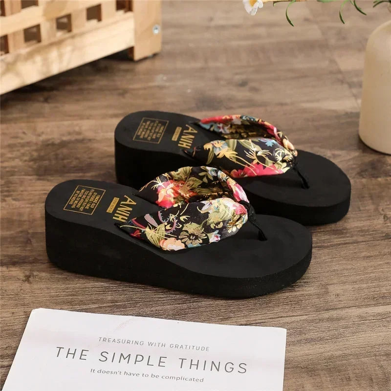 2025 Fashion Women Flip Flops Summer Beach Platform Slippers Casual Outside Wedges Sandals Summer Women Shoes